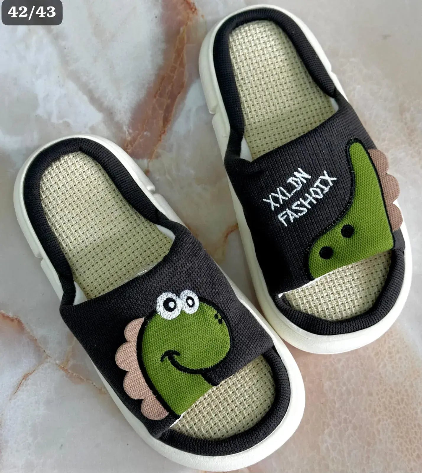 ( Spacebuyer)™ -Sandalia Peluche Importada : Suavidad y Comodidad Inigualable