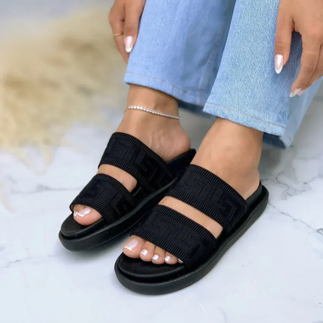 ( floz )™ -Sandalia Canoa Fendi : Estilo y Elegancia en Cada Paso